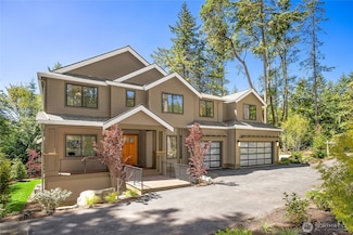4740 NE Rose Ave NE, Bainbridge Island, WA 98110