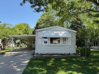 2887 Nightingale St, Rochester Hills, MI 48309