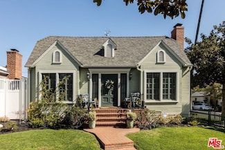 880 Wellesley Ave, Los Angeles, CA 90049