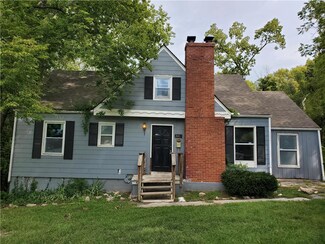 5016 Glenside Dr, Kansas City, MO 64129