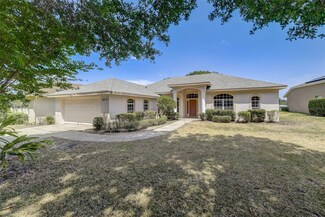 9812 Spring Lake Dr, Clermont, FL 34711