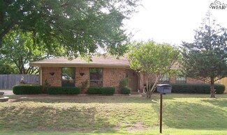 300 Windjammer Way, Wichita Falls, TX 76308