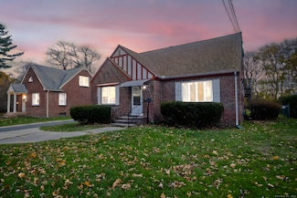 97 Alden Ave, Enfield, CT 06082