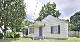 230 Chester Levee Rd, Jackson, TN 38301