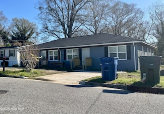 122 S Orion St, Kinston, NC 28501