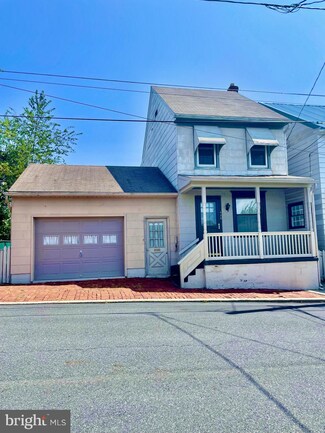 435 S Middle St, Frackville, PA 17931
