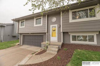 8121 S 152nd Ave, Omaha, NE 68138