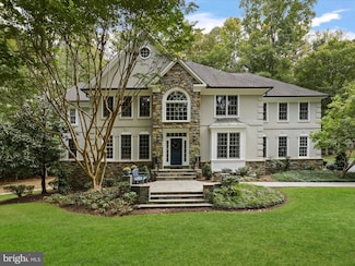 7211 Twelve Oaks Dr, Fairfax Station, VA 22039