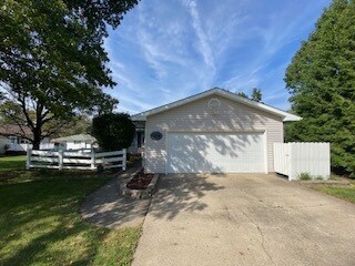 606 Kratz Rd, Monticello, IL 61856