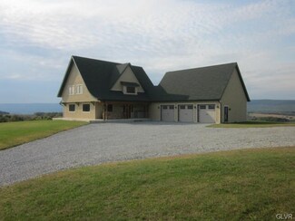 6280 Sandy Ct, New Tripoli, PA 18066