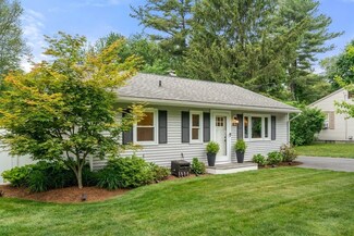 62 Bartlett St, Northborough, MA 01532