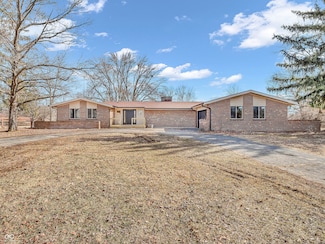 3899 Honey Creek Blvd, Greenwood, IN 46143