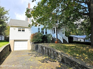 91 W Mount Airy Rd, Shavertown, PA 18708