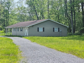 565 Monument Rd, Shade Township, PA