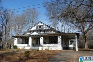 37 E College St, Lineville, AL 36266