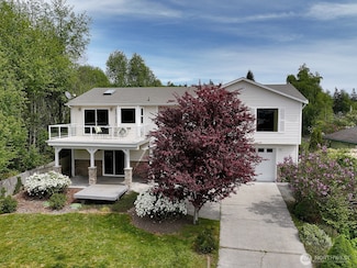 1197 Nimitz Dr, Coupeville, WA 98239