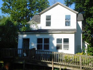 428 S Mulberry St, Marshall, MI 49068