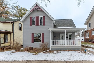 220 2nd St, Baraboo, WI 53913