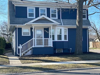 985 W Hazelhurst St, Ferndale, MI 48220