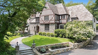 31 Old Army Rd, Scarsdale, NY 10583