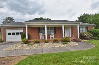 902 Church St NW, Valdese, NC 28690