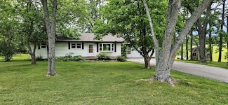 81 Stones Ln, Spokane, MO 65754
