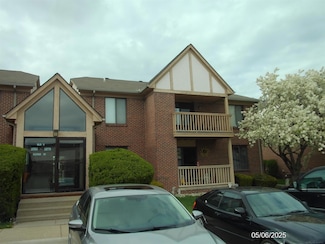 15765 Balfour Dr, Macomb, MI 48044