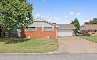300 Cherokee Ln, El Reno, OK 73036