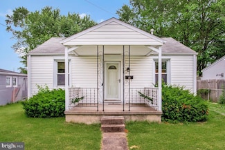 956 Renfrew St, Essex, MD 21221