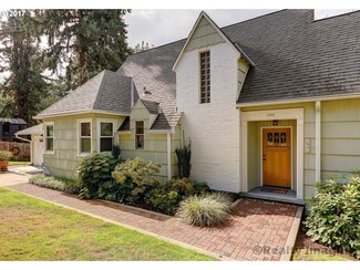 1000 SW Maplecrest Dr, Portland, OR 97219