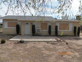 9977 8th Ave, Hesperia, CA 92345