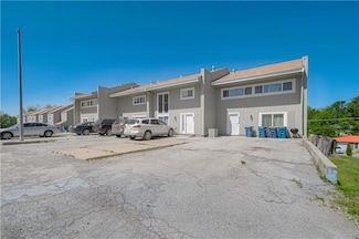 627 N Gallatin St, Liberty, MO 64068