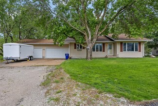 2914 Windy Ridge Rd NE, Swisher, IA 52338