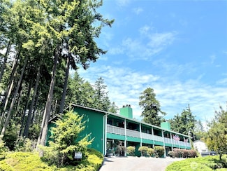 645 NW Atalanta Way Unit 203, Oak Harbor, WA 98277