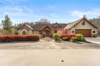 1405 Rockridge Dr, Lake Arrowhead, CA 92352