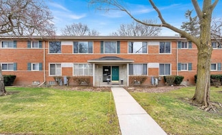 850 N Adams Rd, Birmingham, MI 48009