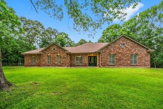 235 Hubert Ln, Livingston, TX 77351