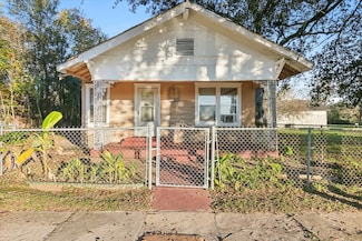 2147 Poplar St, Beaumont, TX 77701
