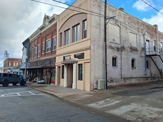 112 N Madison Ave, Aurora, MO 65605