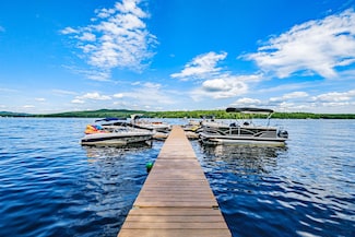 10 Hebb Dr, Bridgton, ME 04009