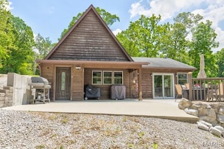 20095 Hidden Lakes Ln, Brighton, IL 62012