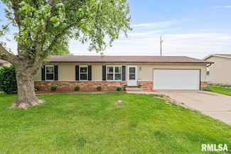3115 W 63rd St, Davenport, IA 52806