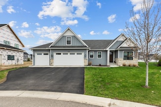 4018 Savanna Ct, Chaska, MN 55318