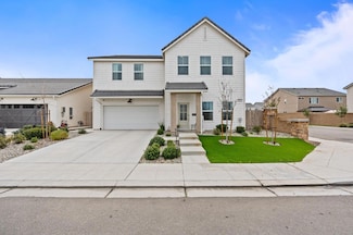347 Huntington Ave S, Madera, CA 93636