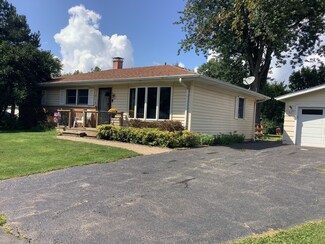 33W138 Toni St, Saint Charles, IL 60174