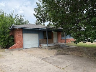 2313 NW 44th St, Lawton, OK 73505