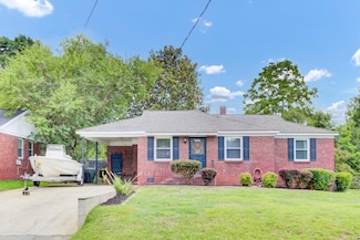 1237 Fort Dr, Hanahan, SC 29410