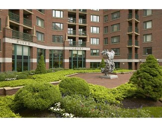 10 Rogers St Unit 413, Cambridge, MA 02142