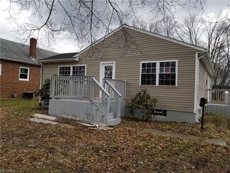 9004 N Main St, Windham, OH 44288