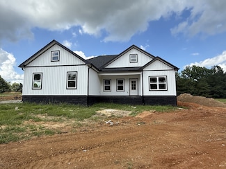 431 Salem Rd, McMinnville, TN 37110